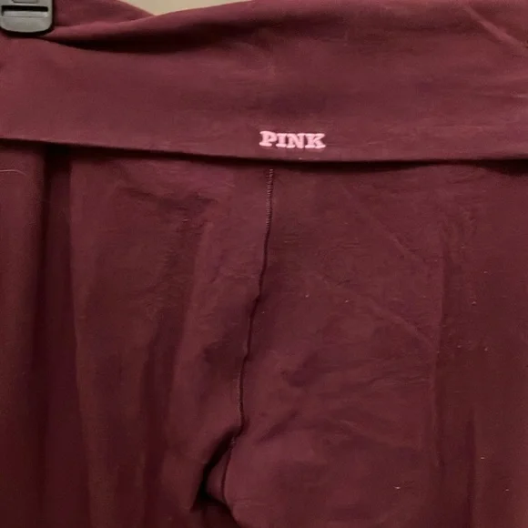 Victoria secret Women's Burgundy Flared leggings/yoga pants - Picture 4 of 9